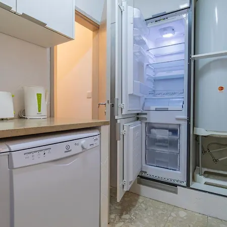Baixa 2bdr Duplex With Balcony By Lovelystay 리스본
