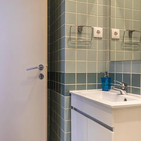 Condessa 2bdr Duplex By Lovelystay Lisbon