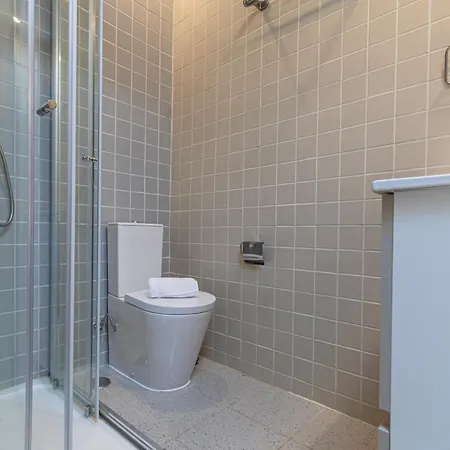 Condessa 2bdr Duplex By Lovelystay *