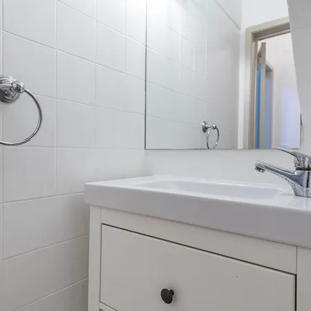 Baixa 2bdr Duplex With Balcony By Lovelystay 아파트 리스본